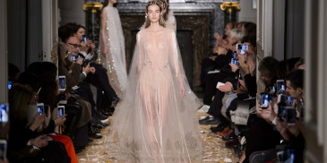 1453926473-hbz-couture-spring-2016-valentino-00-index