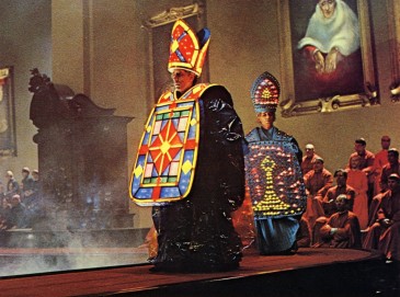roma-1972-001-catholic-church-fashion-show-00m-u0c
