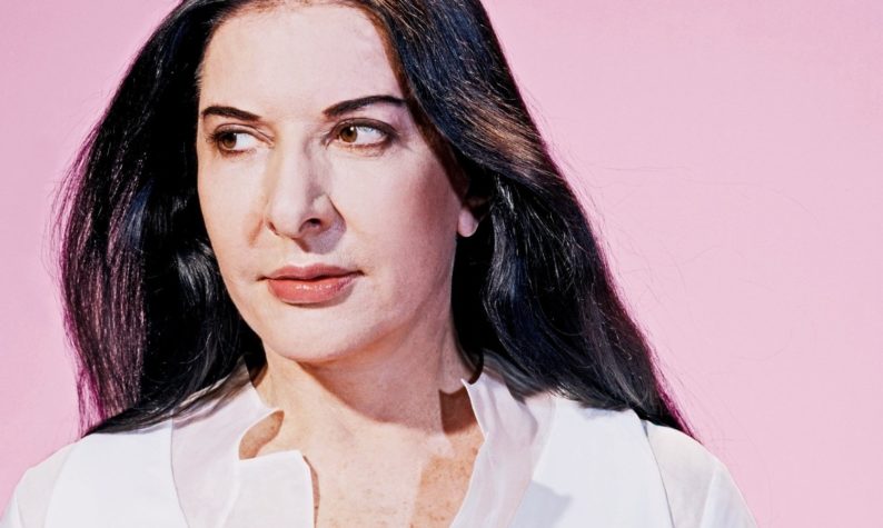 marina-abramovic-walk-through-walls 3