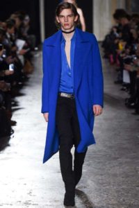 cappotto blu elettrico costume national Chic Style